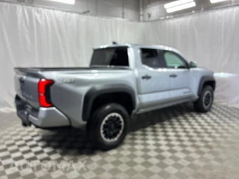 2026 Toyota Tacoma TRD Off-Road Crew Cab Medium Bed - miniatura 3