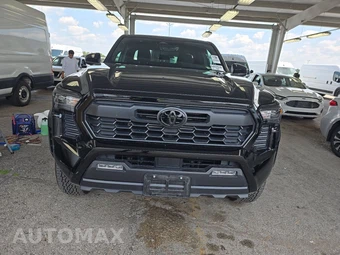 2026 Toyota Tacoma TRD Off-Road Crew Cab Medium Bed - miniatura 2