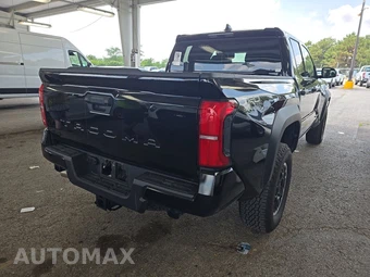 2026 Toyota Tacoma TRD Off-Road Crew Cab Medium Bed - miniatura 4