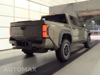 2026 Toyota Tacoma TRD Off-Road Crew Cab Medium Bed - miniatura 4