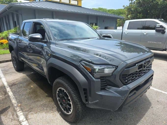 2026 Toyota Tacoma TRD Off-Road Crew Cab Medium Bed - miniatura 4