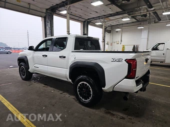 2026 Toyota Tacoma TRD Off-Road Crew Cab Medium Bed - miniatura 6