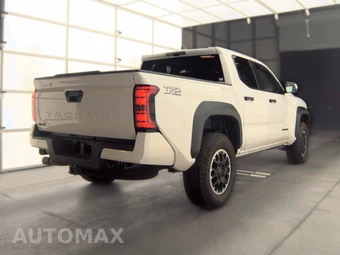 2026 Toyota Tacoma TRD Off-Road Crew Cab Medium Bed - miniatura 4
