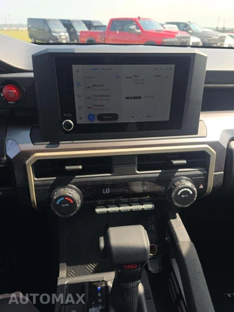 2026 Toyota Tacoma TRD Off-Road Crew Cab Medium Bed - miniatura 7