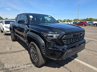 2026 Toyota Tacoma TRD Off-Road Crew Cab Medium Bed - miniatura 3