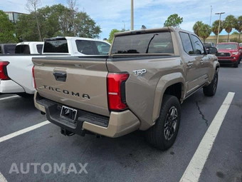 2026 Toyota Tacoma TRD Sport Crew Cab Medium Bed - miniatura 3