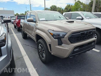 2026 Toyota Tacoma TRD Sport Crew Cab Medium Bed - miniatura 4