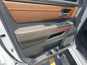 2026 Toyota Tundra 1794 Edition Crew Cab Short Bed - miniatura 9