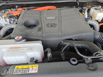 2026 Toyota Tundra i-FORCE MAX Limited Crew Cab Short Bed - miniatura 15