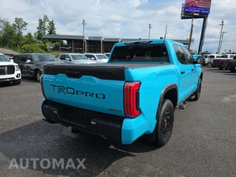 2026 Toyota Tundra i-FORCE MAX TRD Pro Crew Cab Short Bed - miniatura 3