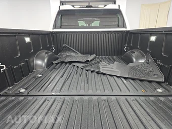 2026 Toyota Tundra i-FORCE MAX TRD Pro Crew Cab Short Bed - miniatura 16