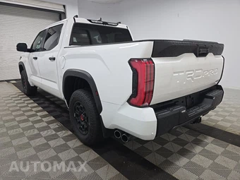 2026 Toyota Tundra i-FORCE MAX TRD Pro Crew Cab Short Bed - miniatura 6