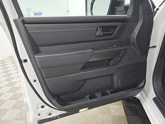 2026 Toyota Tundra i-FORCE MAX TRD Pro Crew Cab Short Bed - miniatura 9