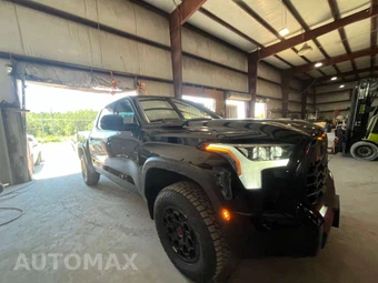2026 Toyota Tundra i-FORCE MAX TRD Pro Crew Cab Short Bed - miniatura 4