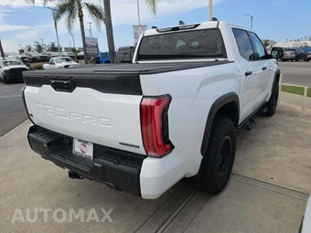 2026 Toyota Tundra i-FORCE MAX TRD Pro Crew Cab Short Bed - miniatura 3