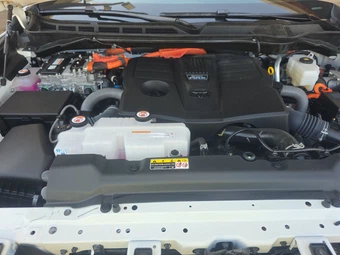 2026 Toyota Tundra i-FORCE MAX TRD Pro Crew Cab Short Bed - miniatura 15