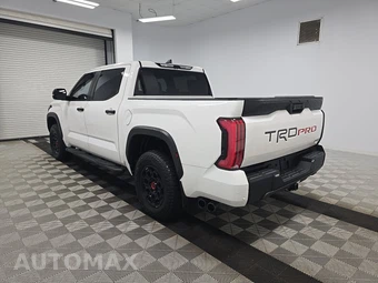 2026 Toyota Tundra i-FORCE MAX TRD Pro Crew Cab Short Bed - miniatura 6