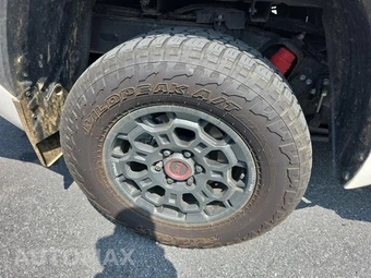 2026 Toyota Tundra i-FORCE MAX TRD Pro Crew Cab Short Bed - miniatura 10
