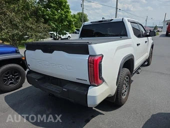 2026 Toyota Tundra i-FORCE MAX TRD Pro Crew Cab Short Bed - miniatura 4