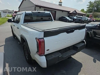 2026 Toyota Tundra i-FORCE MAX TRD Pro Crew Cab Short Bed - miniatura 6