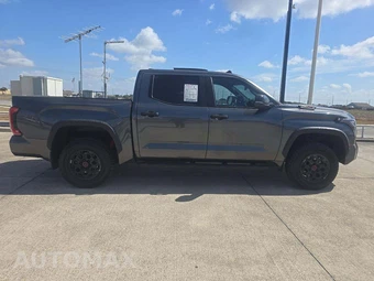 2026 Toyota Tundra i-FORCE MAX TRD Pro Crew Cab Short Bed - miniatura 4