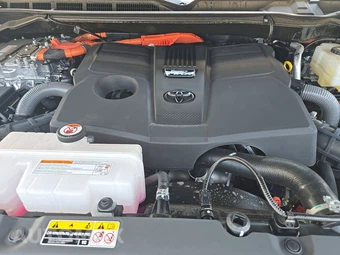 2026 Toyota Tundra i-FORCE MAX TRD Pro Crew Cab Short Bed - miniatura 15