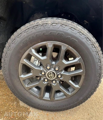 2026 Toyota Tundra Platinum Crew Cab Short Bed - miniatura 9