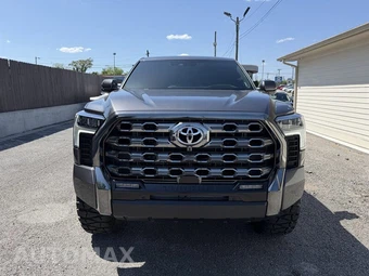 2026 Toyota Tundra Platinum Crew Cab Short Bed - miniatura 4