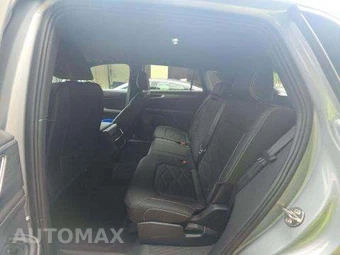2026 Volkswagen Atlas Cross Sport 2.0T SE w/Technology – miniatura 13
