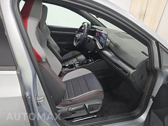 2026 Volkswagen Golf GTI SE - miniatura 8