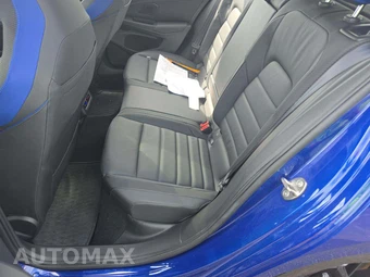 2026 Volkswagen Golf R - miniatura 13