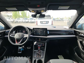 2026 Volkswagen Jetta GLI Autobahn - miniatura 11