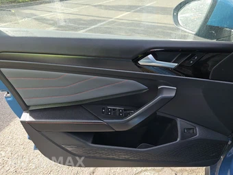 2026 Volkswagen Jetta GLI Autobahn - miniatura 9