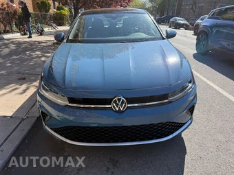 2026 Volkswagen Jetta SE - miniatura 2