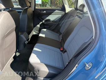 2026 Volkswagen Jetta SE - miniatura 9