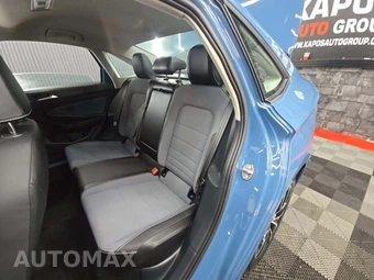 2026 Volkswagen Jetta SE - miniatura 10