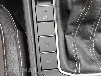 2026 Volkswagen Jetta SE - miniatura 10