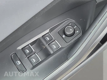 2026 Volkswagen Jetta SE - miniatura 18
