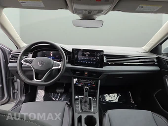 2026 Volkswagen Jetta SE - miniatura 2