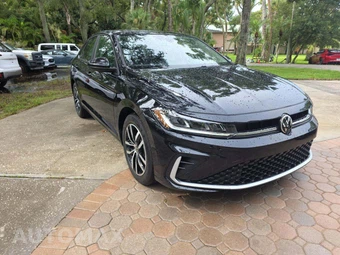 2026 Volkswagen Jetta SE - miniatura 4