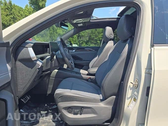 2026 Volkswagen Tiguan SE R-Line Black - miniatura 6
