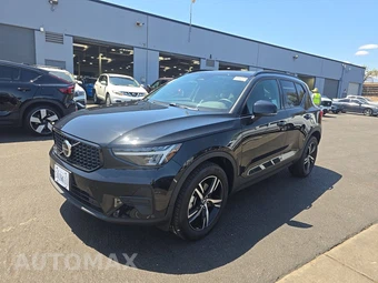 2026 Volvo XC40 B5 Core