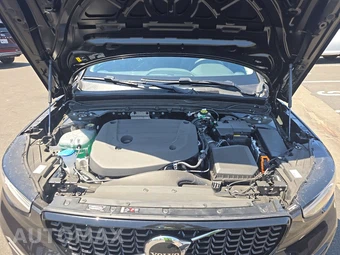 2026 Volvo XC40 B5 Core – miniatura 15