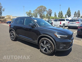 2026 Volvo XC40 B5 Core – miniatura 3