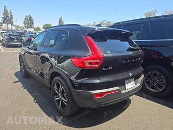 2026 Volvo XC40 B5 Core – miniatura 6