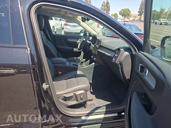 2026 Volvo XC40 B5 Core – miniatura 8