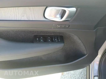 2026 Volvo XC40 B5 Plus – miniatura 10