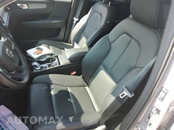 2026 Volvo XC40 B5 Plus – miniatura 13