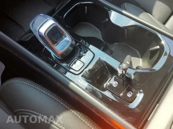 2026 Volvo XC40 B5 Plus – miniatura 19