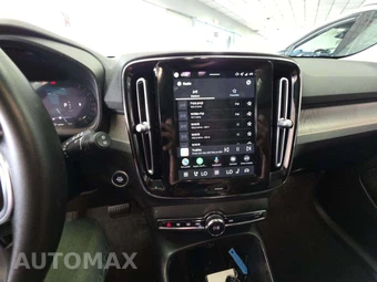 2026 Volvo XC40 B5 Plus - miniatura 10